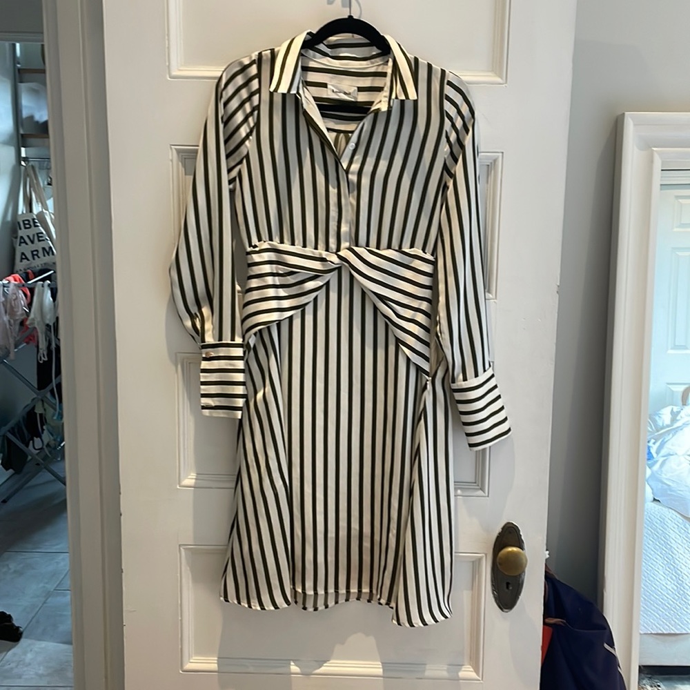 Line and dot collared striped midi dress